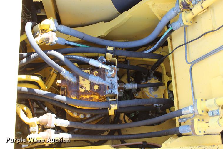 image for item BE9320 2001 Komatsu PC200LC-6 excavator