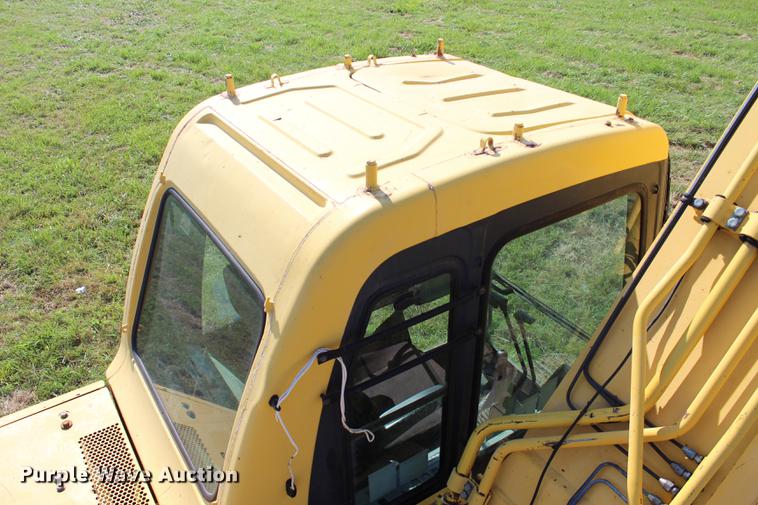 image for item BE9320 2001 Komatsu PC200LC-6 excavator