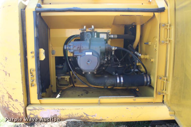image for item BE9320 2001 Komatsu PC200LC-6 excavator