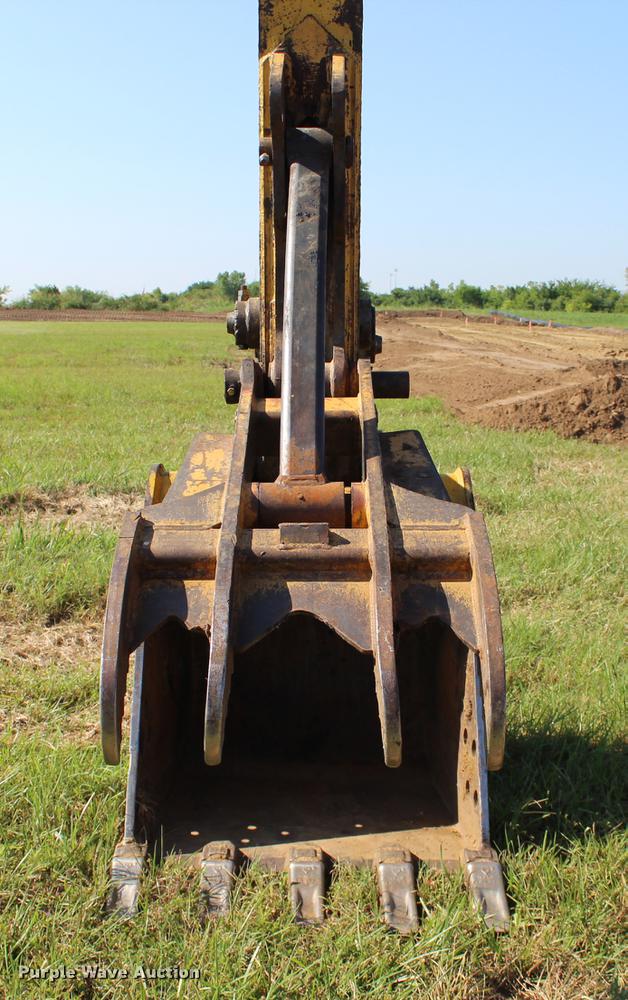 image for item BE9320 2001 Komatsu PC200LC-6 excavator