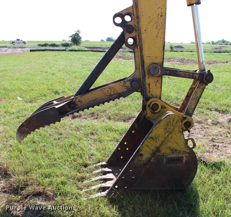 image for item BE9320 2001 Komatsu PC200LC-6 excavator