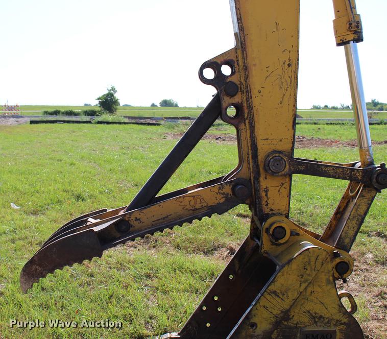 image for item BE9320 2001 Komatsu PC200LC-6 excavator