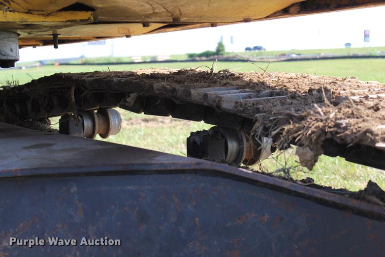 image for item BE9320 2001 Komatsu PC200LC-6 excavator