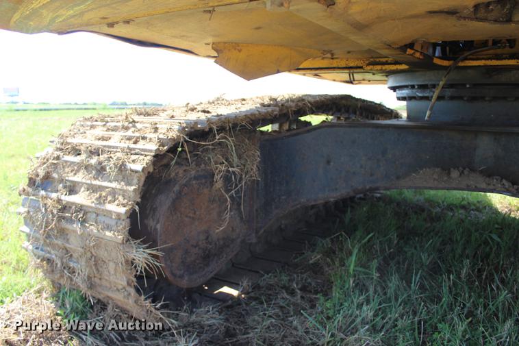 image for item BE9320 2001 Komatsu PC200LC-6 excavator