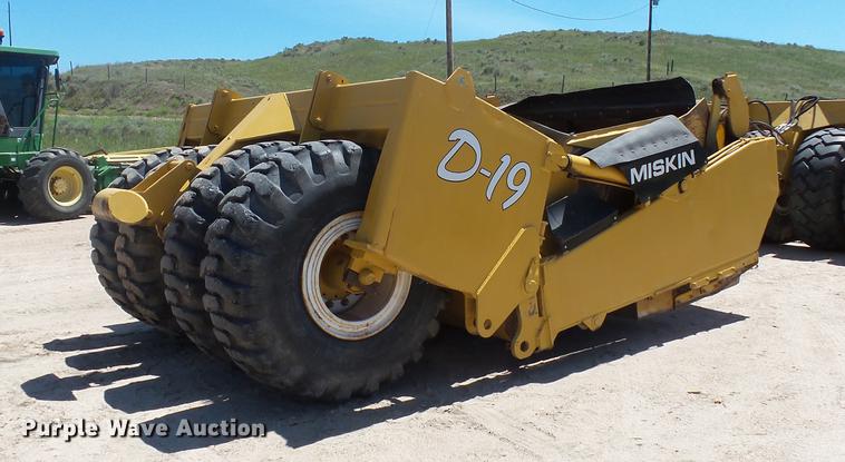 image for item DA3582 2005 Miskin D19 scraper