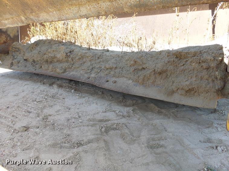 image for item DA3582 2005 Miskin D19 scraper