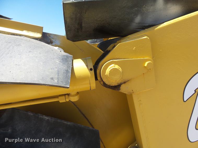 image for item DA3582 2005 Miskin D19 scraper