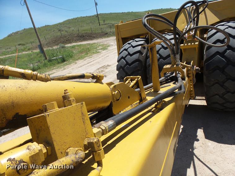 image for item DA3582 2005 Miskin D19 scraper