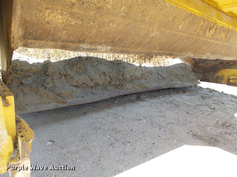 image for item DA3582 2005 Miskin D19 scraper