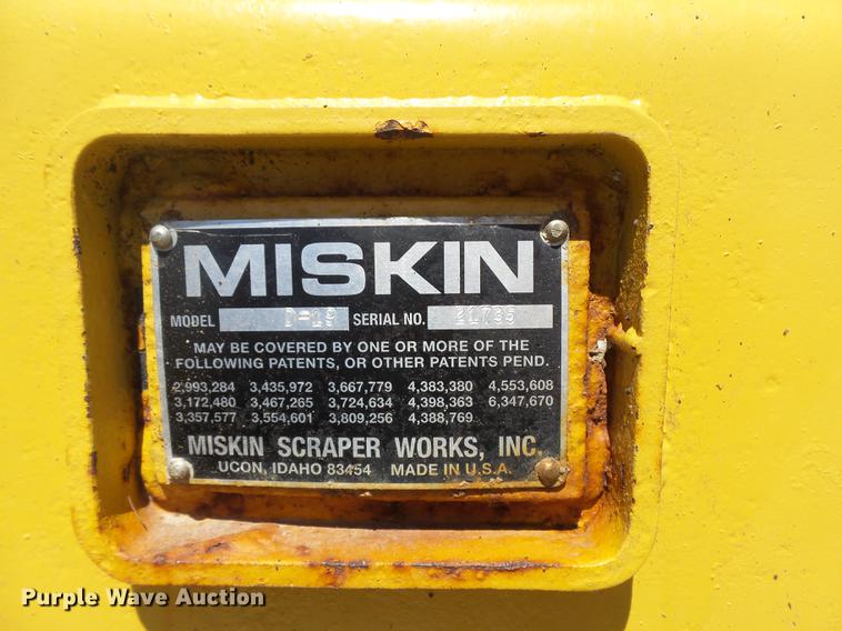 image for item DA3582 2005 Miskin D19 scraper