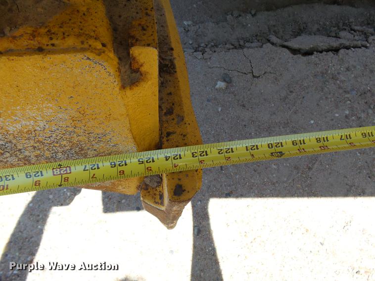 image for item DA3582 2005 Miskin D19 scraper