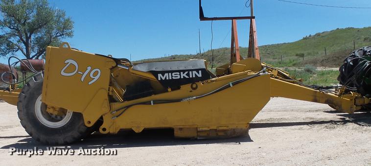 image for item DA3584 2005 Miskin D19 scraper