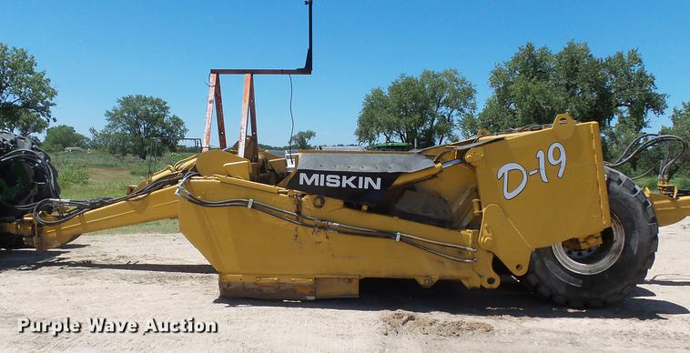 image for item DA3584 2005 Miskin D19 scraper