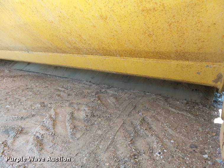 image for item DA3584 2005 Miskin D19 scraper