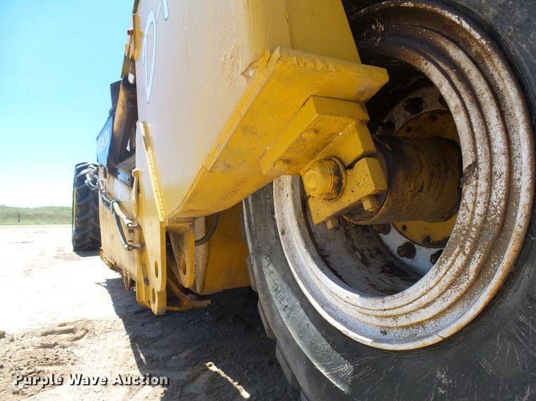 image for item DA3584 2005 Miskin D19 scraper