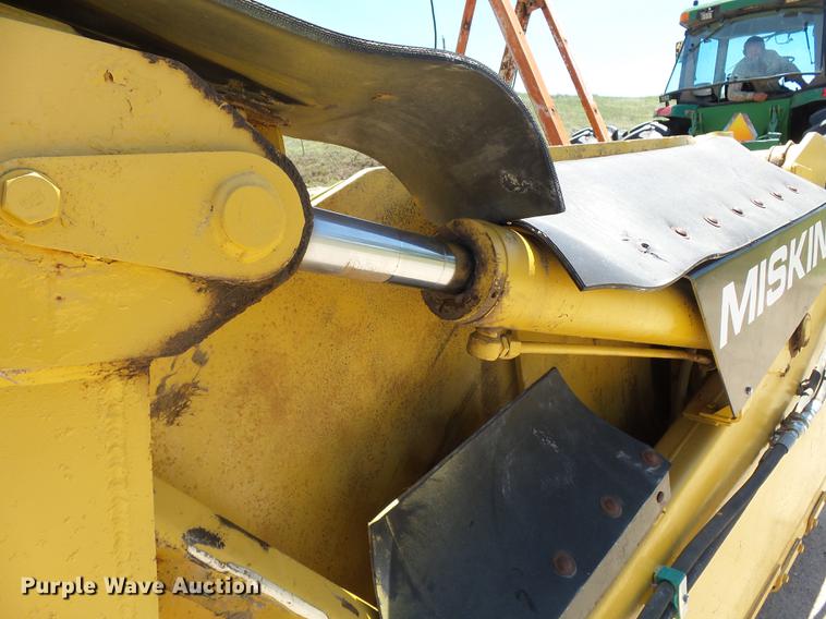 image for item DA3584 2005 Miskin D19 scraper