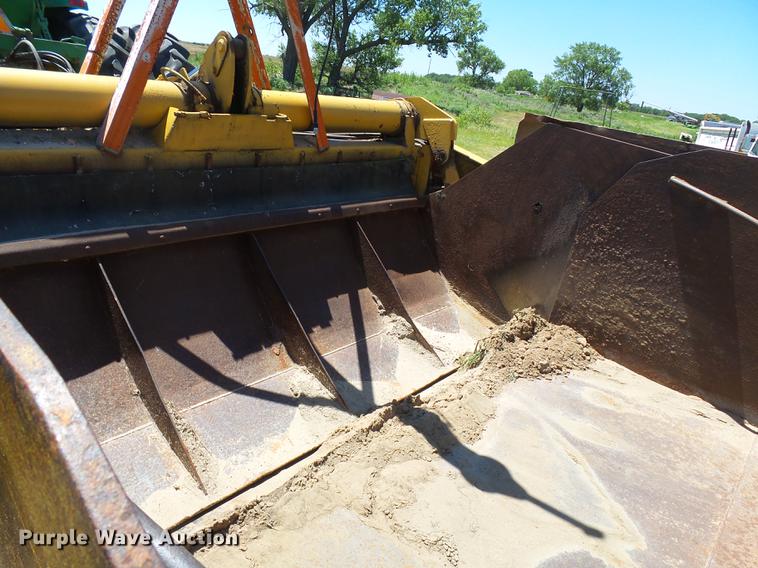 image for item DA3584 2005 Miskin D19 scraper