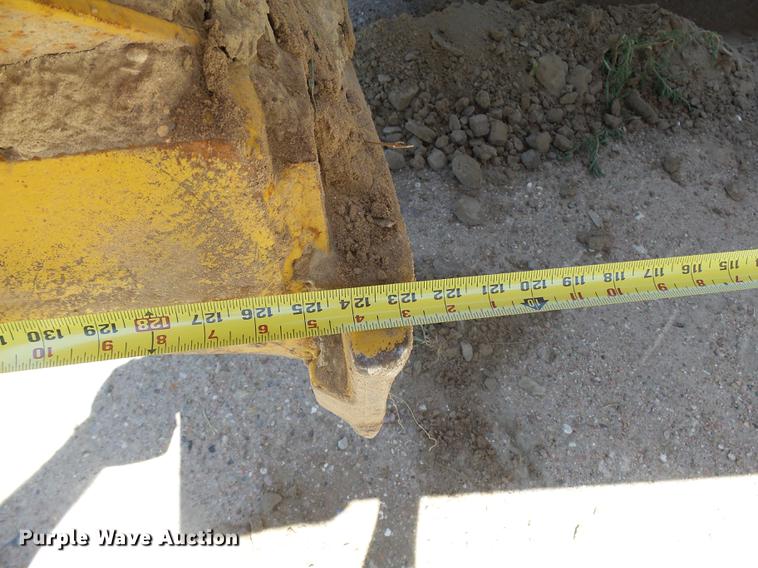 image for item DA3584 2005 Miskin D19 scraper