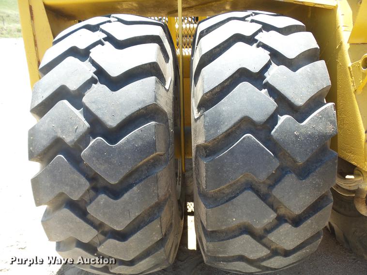 image for item DA3584 2005 Miskin D19 scraper