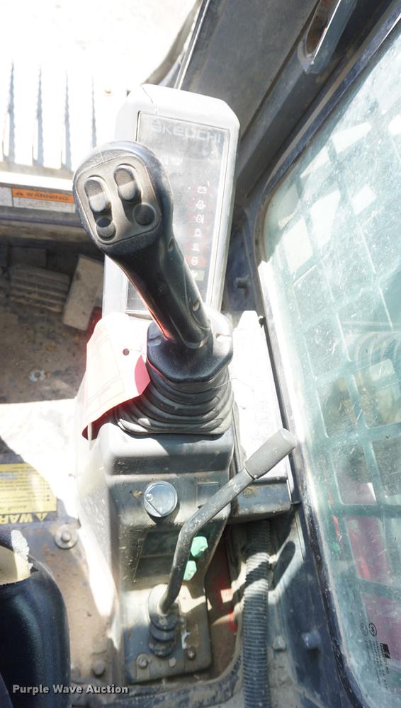 image for item DB6226 2008 Takeuchi TL240 skid steer