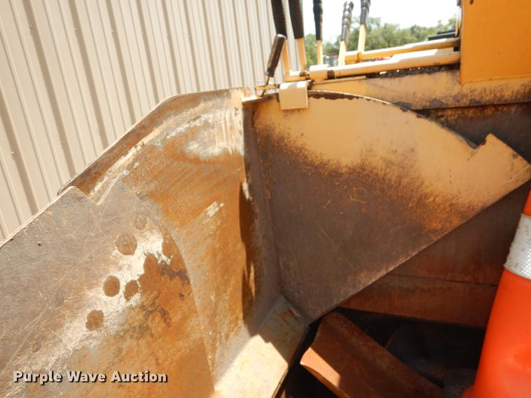 image for item DB8371 Gehl 1448 Plus Power Box paver