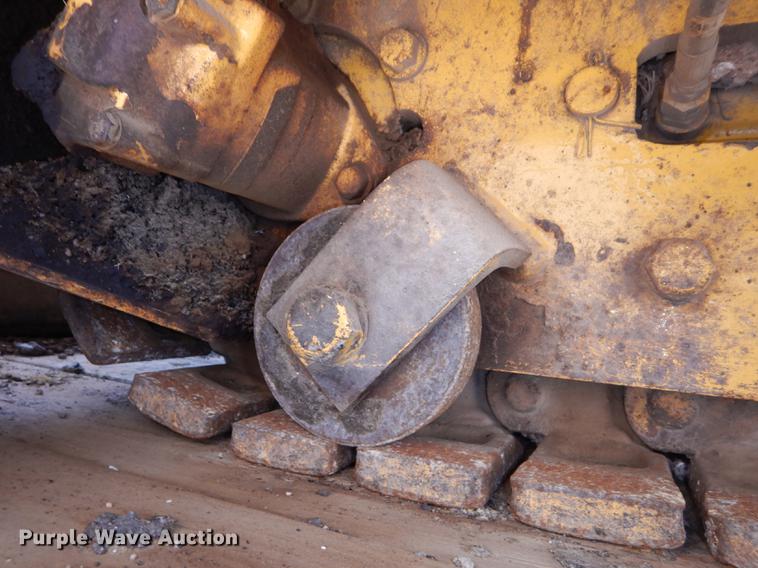 image for item DB8371 Gehl 1448 Plus Power Box paver