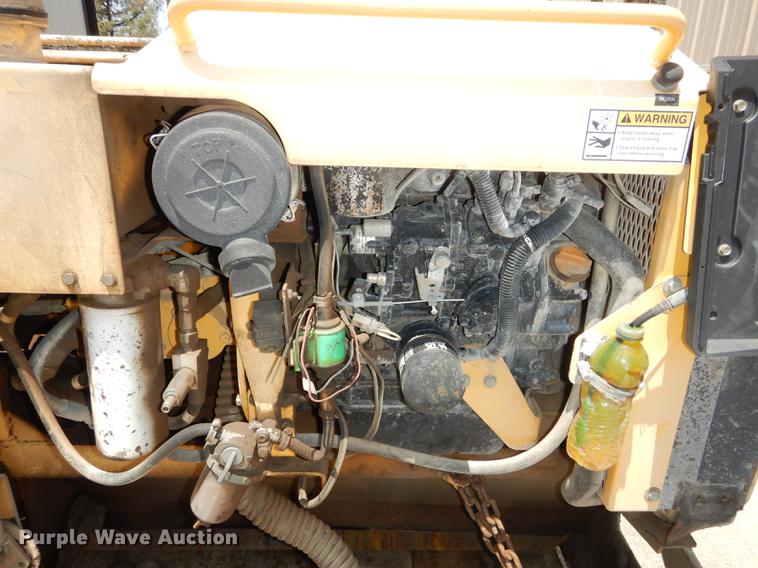 image for item DB8371 Gehl 1448 Plus Power Box paver