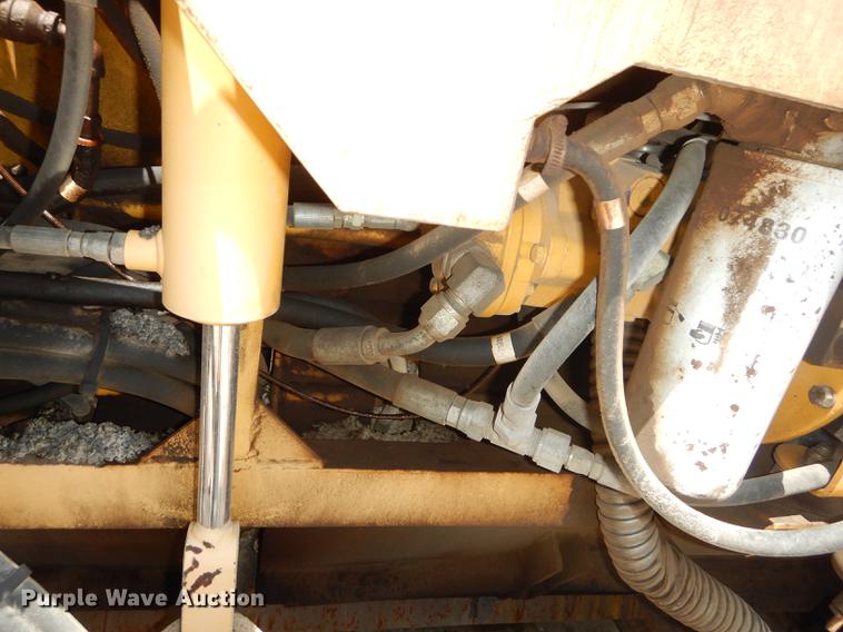 image for item DB8371 Gehl 1448 Plus Power Box paver