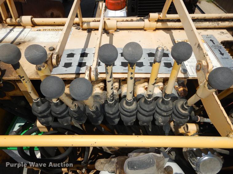 image for item DB8371 Gehl 1448 Plus Power Box paver