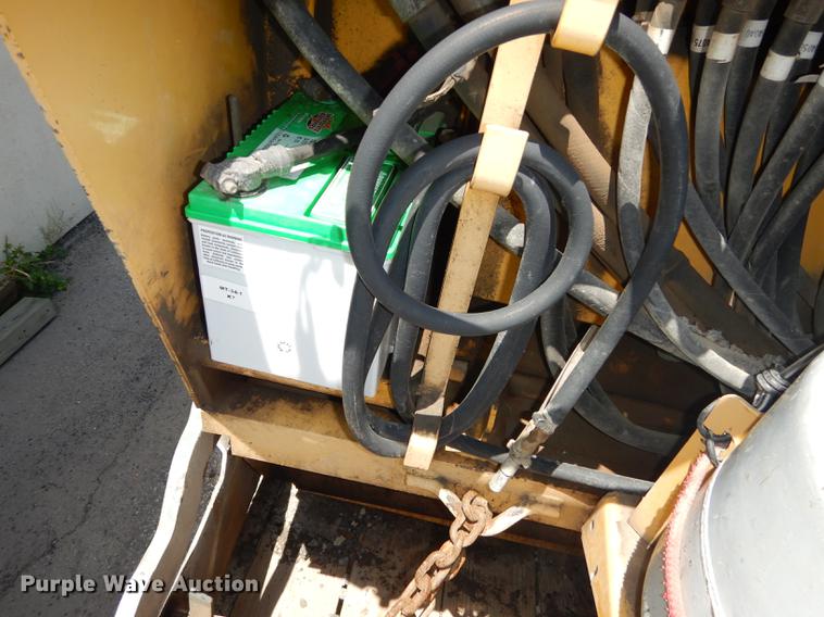 image for item DB8371 Gehl 1448 Plus Power Box paver