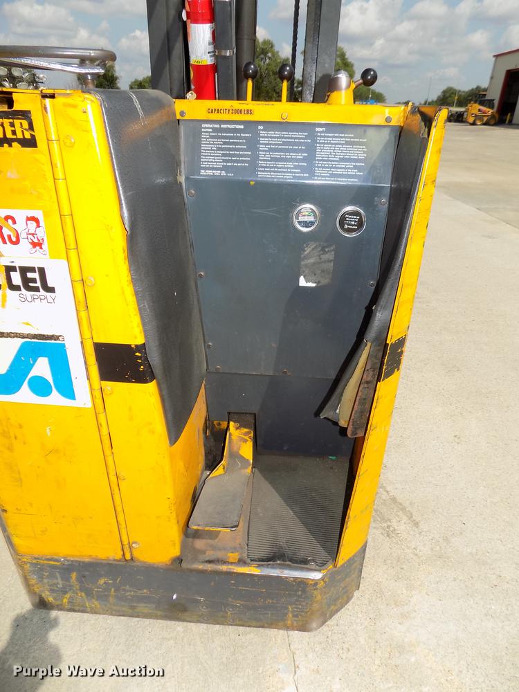 image for item DB8649 Prime Mover RC30 forklift