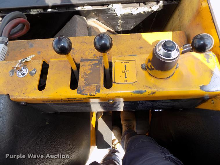 image for item DB8649 Prime Mover RC30 forklift