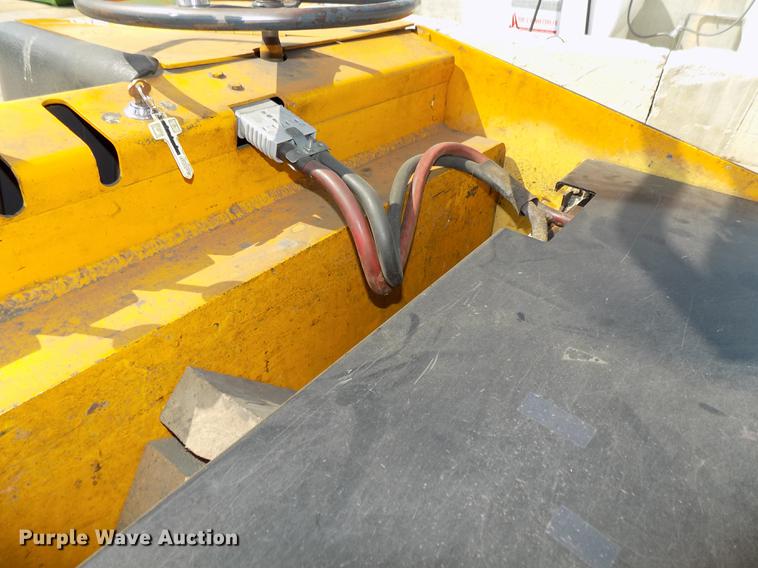 image for item DB8649 Prime Mover RC30 forklift