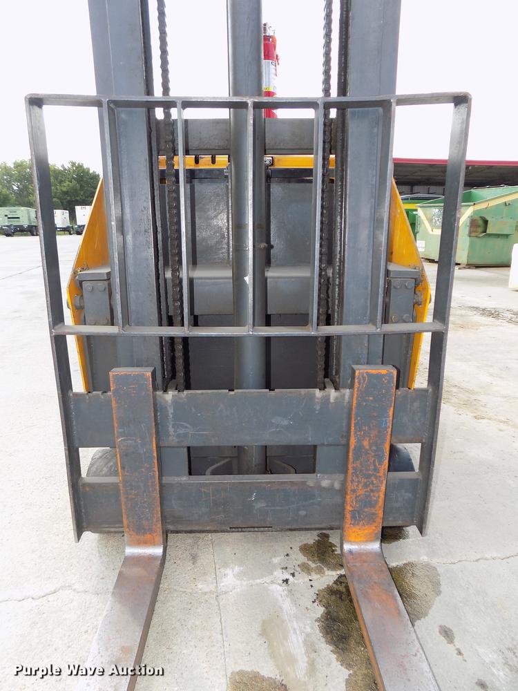 image for item DB8649 Prime Mover RC30 forklift