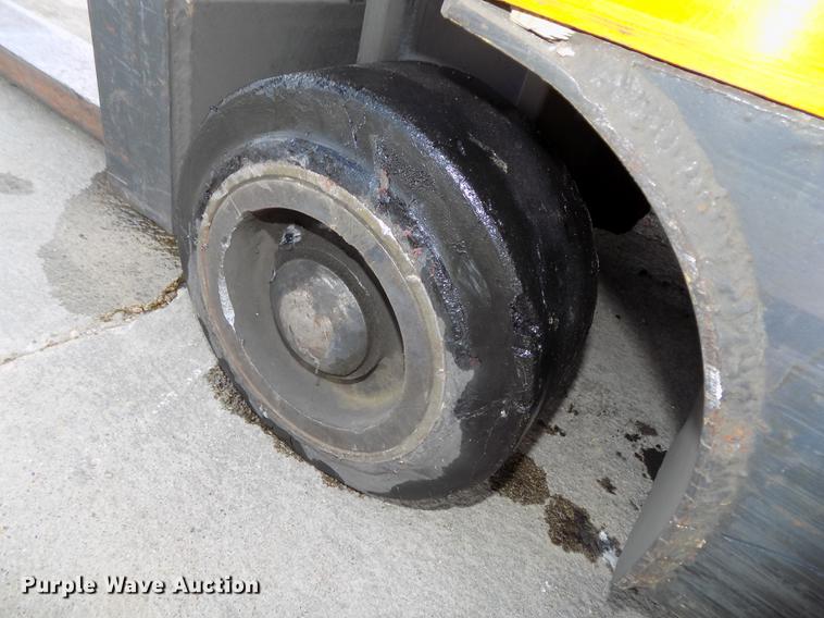 image for item DB8649 Prime Mover RC30 forklift