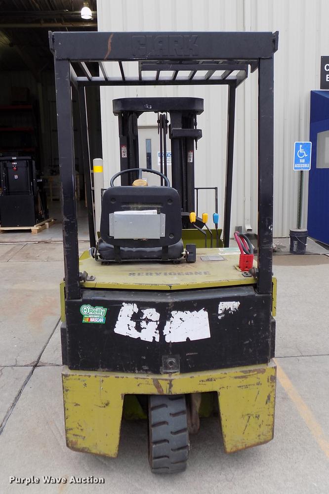 image for item DB8656 1988 Clark TM15 forklift