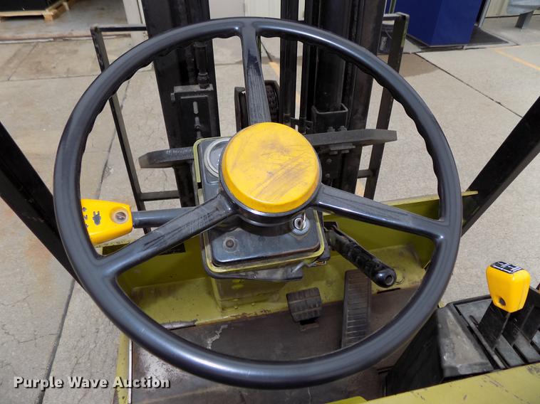 image for item DB8656 1988 Clark TM15 forklift