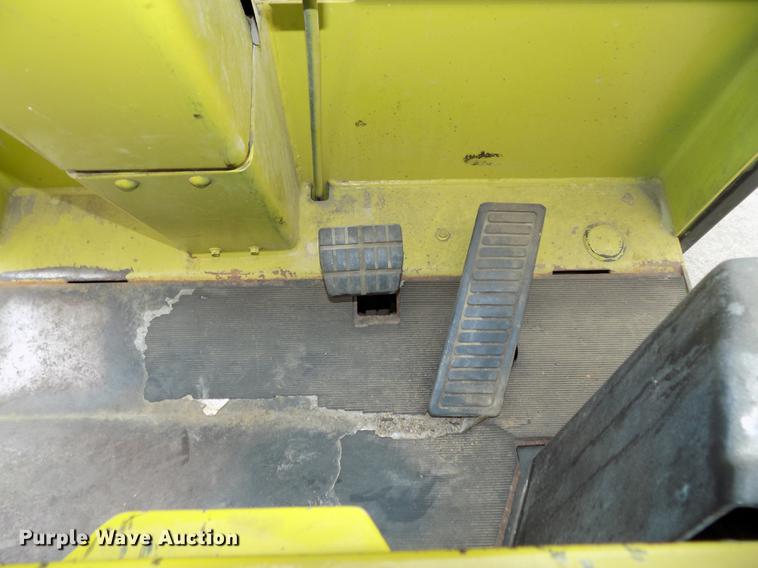 image for item DB8656 1988 Clark TM15 forklift