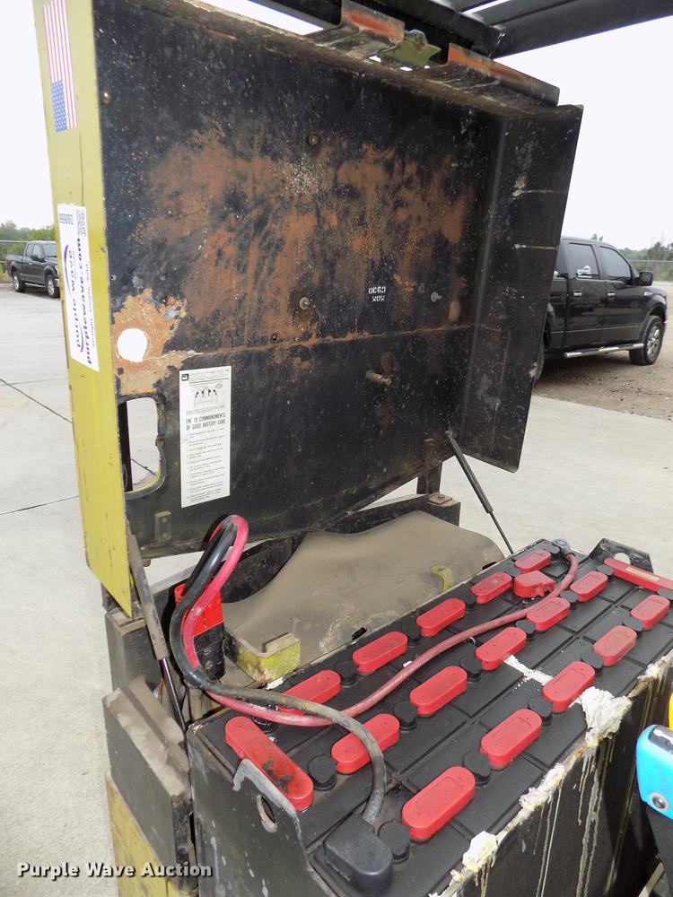 image for item DB8656 1988 Clark TM15 forklift