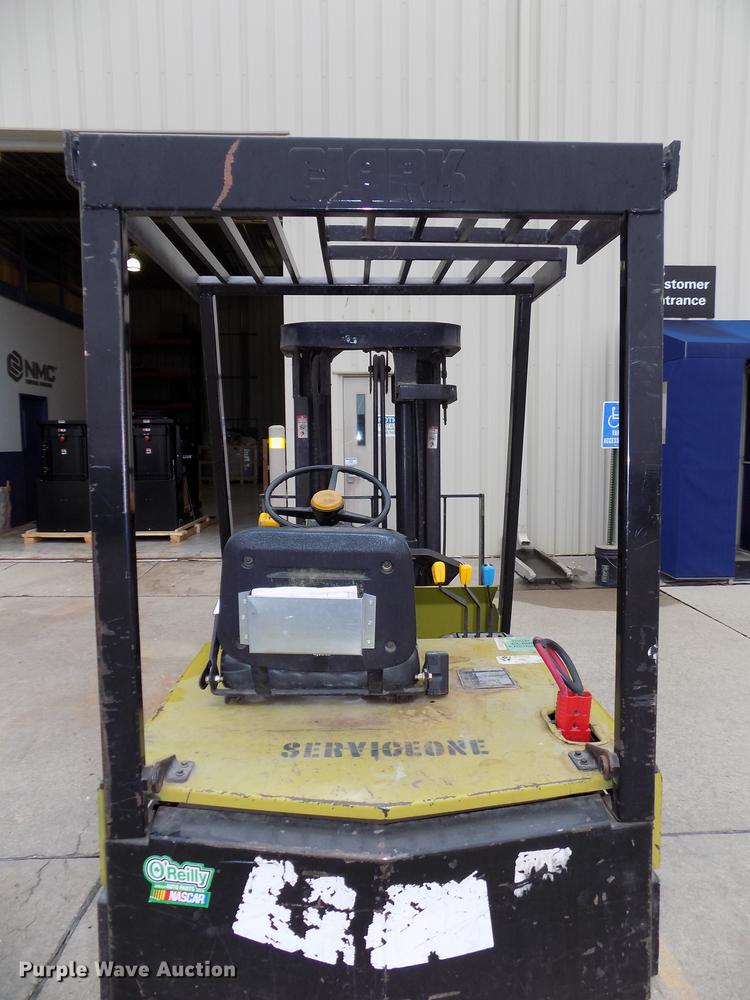 image for item DB8656 1988 Clark TM15 forklift