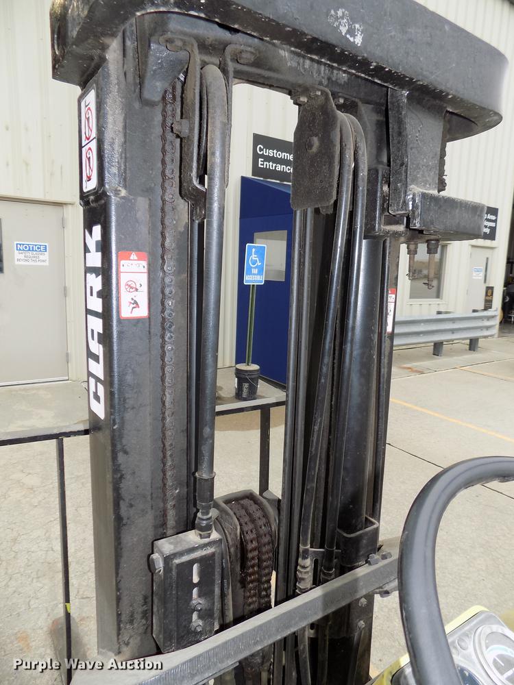 image for item DB8656 1988 Clark TM15 forklift
