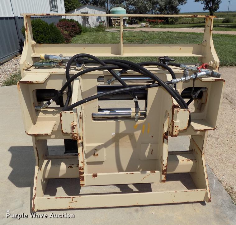 image for item DB8659 JLG telehandler carriage