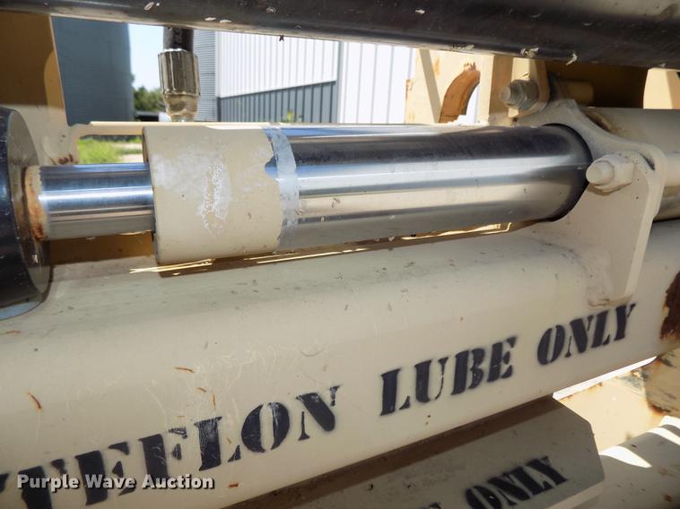 image for item DB8659 JLG telehandler carriage