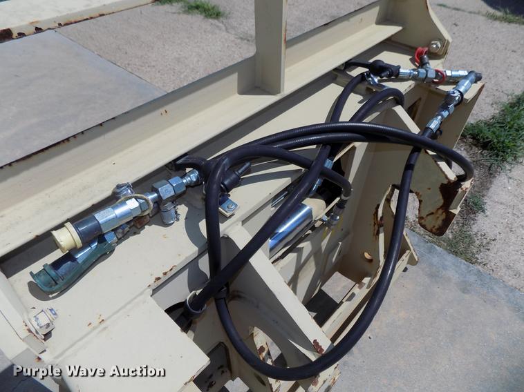 image for item DB8659 JLG telehandler carriage