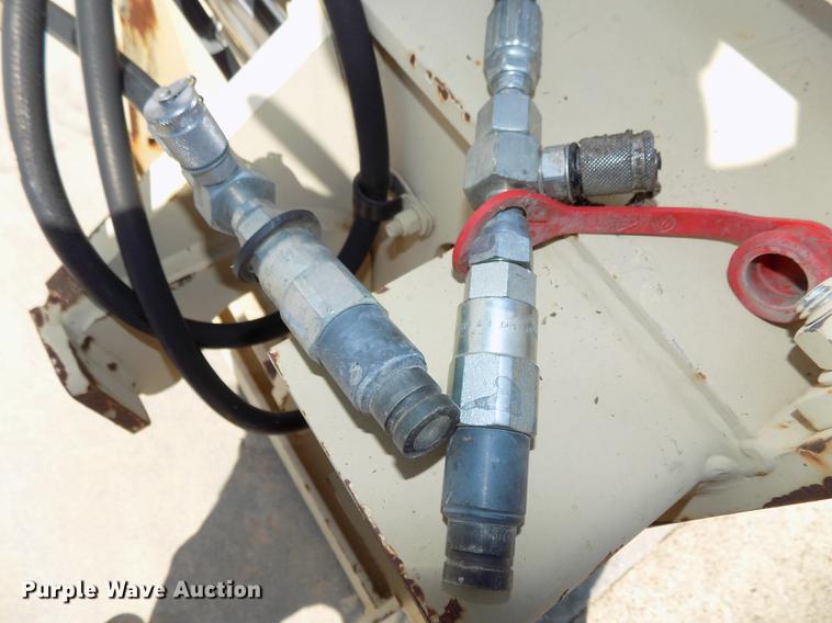 image for item DB8659 JLG telehandler carriage