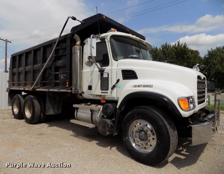 image for item DB8665 2004 Mack CV713 Granite dump truck
