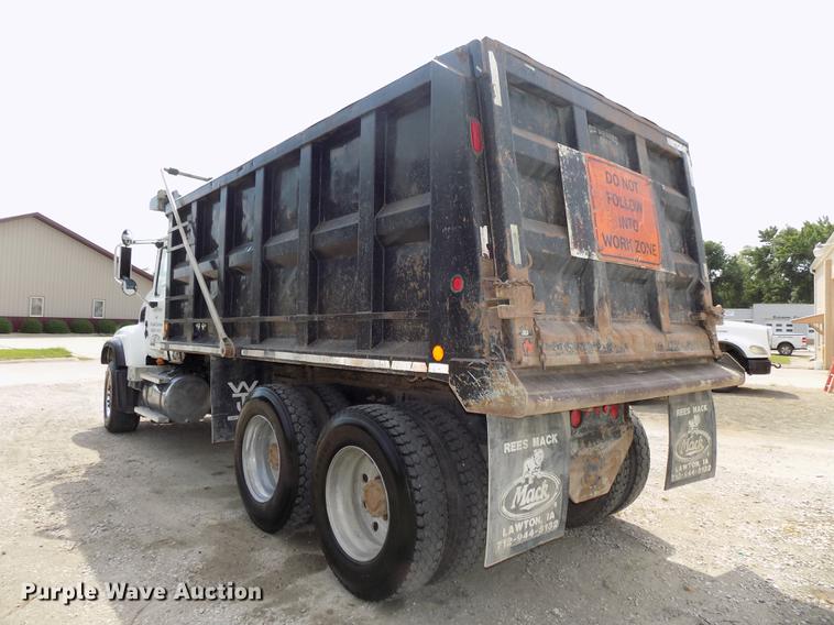 image for item DB8665 2004 Mack CV713 Granite dump truck