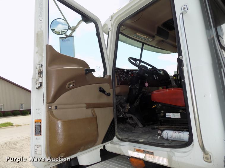 image for item DB8665 2004 Mack CV713 Granite dump truck