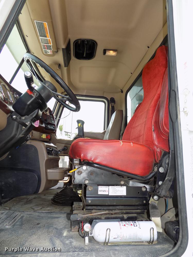 image for item DB8665 2004 Mack CV713 Granite dump truck