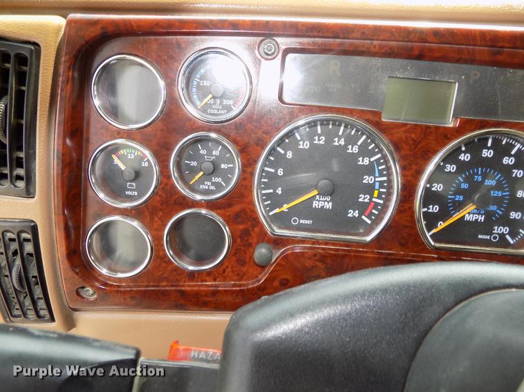 image for item DB8665 2004 Mack CV713 Granite dump truck